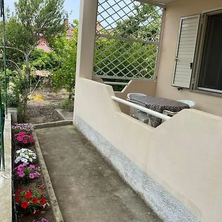 Due Speculari Con Veranda E Giardino Lejlighed *